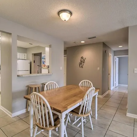 Gulf Shores Condo Private Balcony And Beach Views!