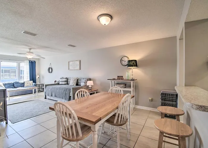 Condo: Private Balcony & Views! Holiday home